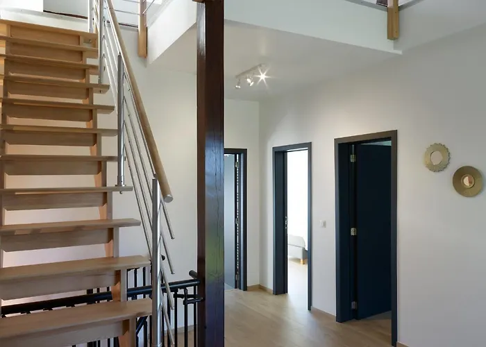 Le Merle - Bois-de-villers Nyaraló *